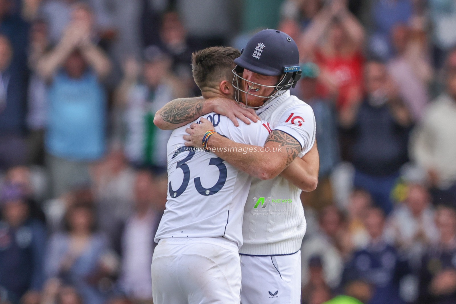 Mark Wood of England celebrates bowling out Pat Cummings of Australia during the LV= Insurance Ashes Third Test Series Day 1 England v Australia at Headingley Stadium, Leeds, United Kingdom, 6th July 2023

(Photo by Mark Cosgrove/News Images)