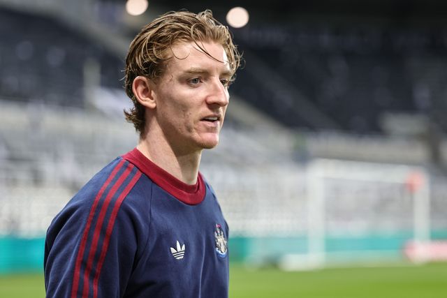 Anthony Gordon of Newcastle Untied arrives during the Emirates FA Cup 5th Round  match Newcastle Untied vs Manchester City at St. James's Park, Newcastle, United Kingdom on 07 March 2026

(Photo by Mark Cosgrove/News Images)