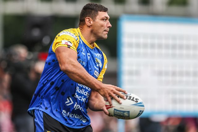 Ryan Hall of Leeds Rhinos in the pre-game warm up during the Betfred Super League round 21 match Leigh Leopards vs Leeds Rhinos at Leigh Sports Village, Leigh, United Kingdom, 7th August 2025

(Photo by Alfie Cosgrove/News Images)