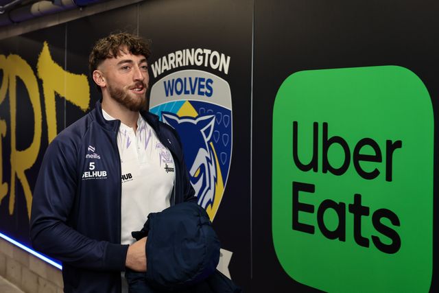 Matty Ashton of Warrington Wolves arrives during the Betfred Super League Round 6 match Warrington Wolves vs Leeds Rhinos at Halliwell Jones Stadium, Warrington, United Kingdom, 28th March 2025

(Photo by Mark Cosgrove/News Images)