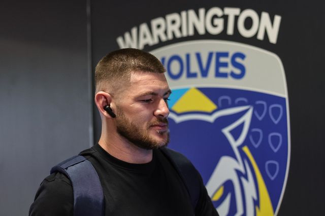 Danny Walker of Warrington Wolves arrives during the Betfred Super League round 9 match Warrington Wolves vs Wigan Warriors at The Halliwell Jones Stadium, Warrington, United Kingdom on 24 April 2026

(Photo by Mark Cosgrove/News Images)