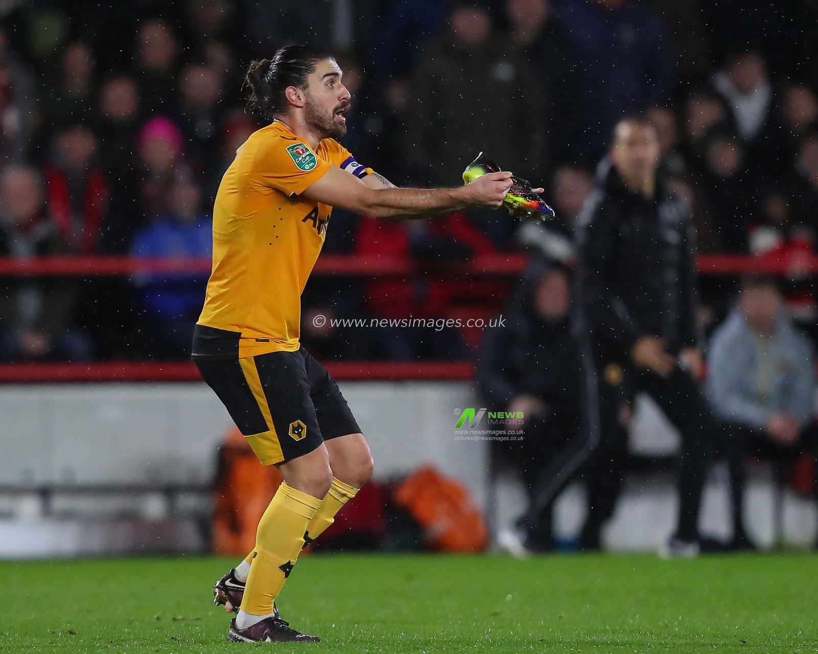 RubÃ©n Neves #8 of Wolverhampton Wanderers appeals to the referee for penalty during the Carabao Cup Quarter Final match Nottingham Forest vs Wolverhampton Wanderers at City Ground, Nottingham, United Kingdom, 11th January 2023

(Photo by Gareth Evans/News Images)