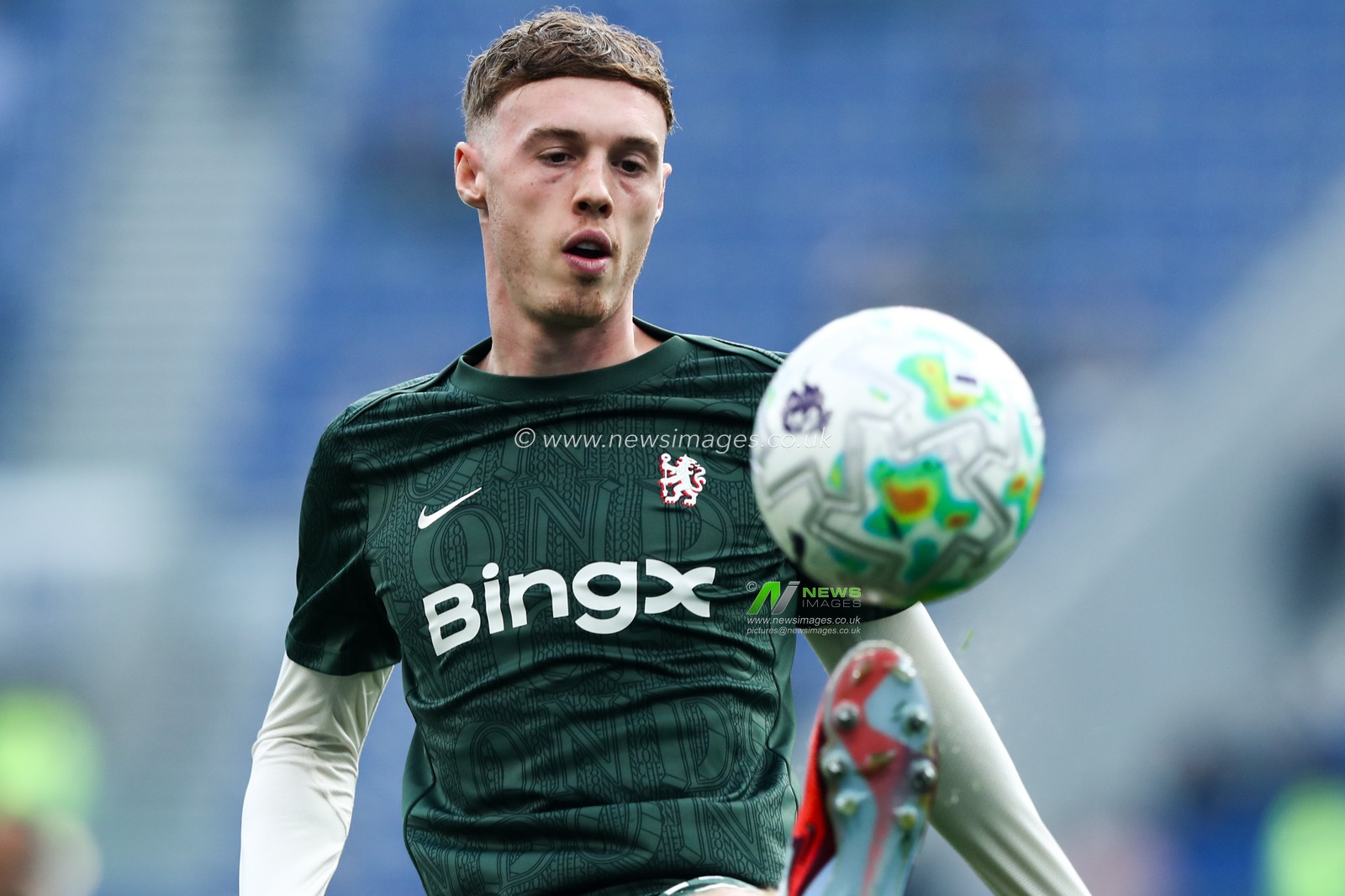 Cole Palmer of Chelsea warms up ahead of the Premier League match Everton vs Chelsea at Hill Dickinson Stadium, Liverpool, United Kingdom on 21 March 2026

(Photo by Jorge Horsted/News Images)