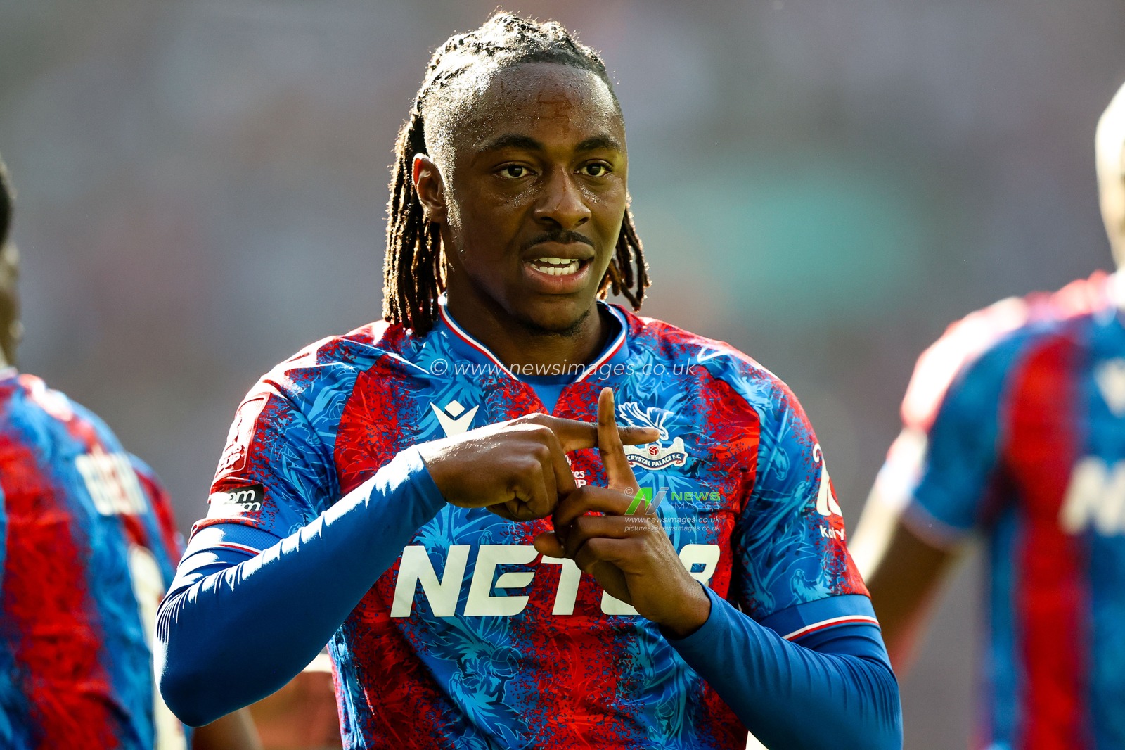 Eberechi Eze of Crystal Palace celebrates his goal to make it 1-0 during the Emirates FA Cup Final match Crystal Palace vs Manchester City at Wembley Stadium, London, United Kingdom, 17th May 2025

(Photo by Alfie Cosgrove/News Images)