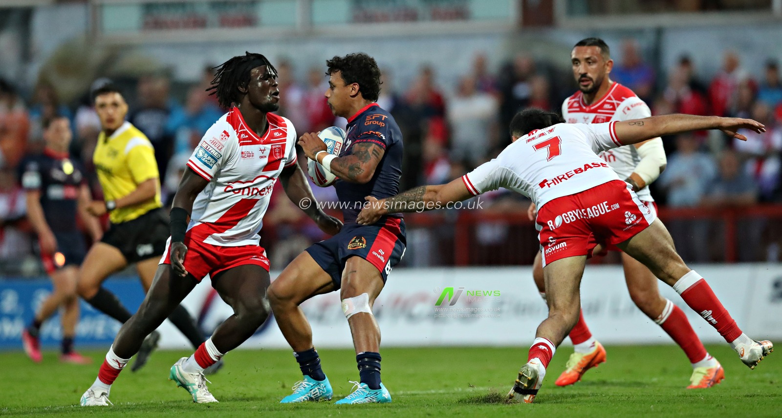 Eribe Doro of Hull KR tackles Tristan Sailor of St. Helens during the Betfred Super League Round 13 match Hull KR vs St Helens at Sewell Group Craven Park, Kingston upon Hull, United Kingdom, 30th May 2025

(Photo by Sam Eaden/News Images)