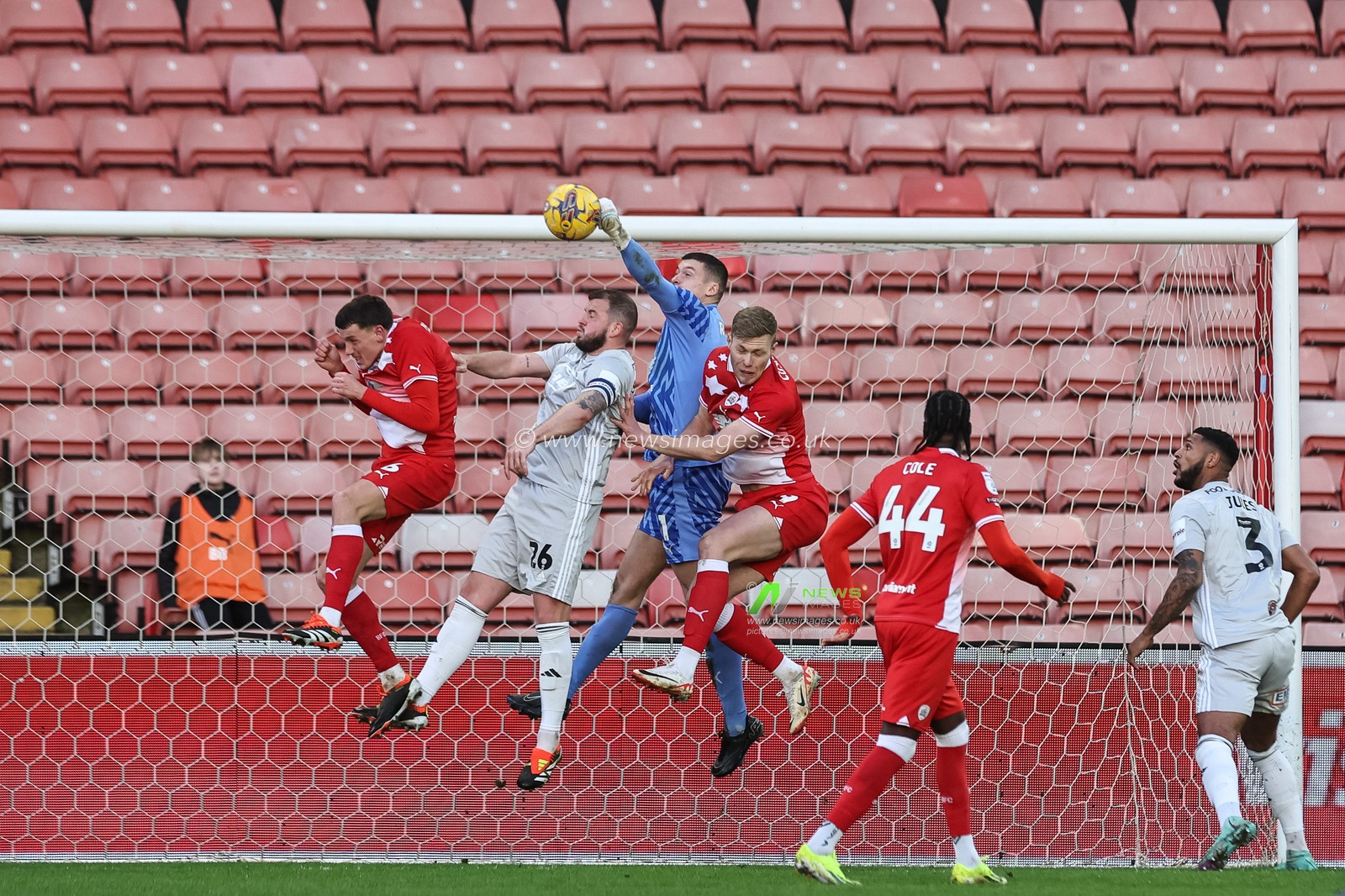 Liam Roberts of Barnsley punches clear during the Sky Bet League 1 match Barnsley vs Exeter City at Oakwell, Barnsley, United Kingdom, 27th January 2024

(Photo by Mark Cosgrove/News Images)