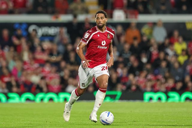 Zak Vyner of Wrexham with the ball during the Sky Bet Championship match Wrexham vs Birmingham City at The Racecourse Ground, Wrexham, United Kingdom on 28 August 2026

(Photo by Mark Cosgrove/News Images)