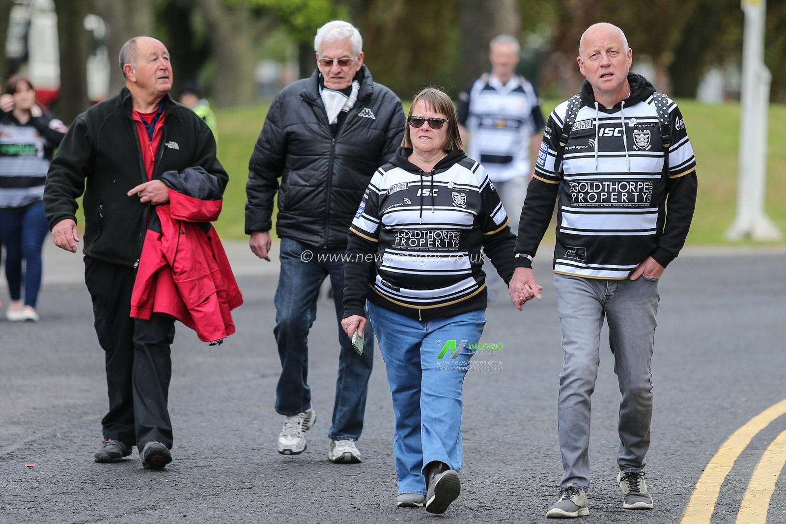 28th April 2019 , KCOM Stadium, Hull, England; Betfred Super League, Round 13, Hull FC vs Wakefield Trinity ; Hull FC fans arrive at the KCOM Stadium  


Credit: David Greaves/News Images
