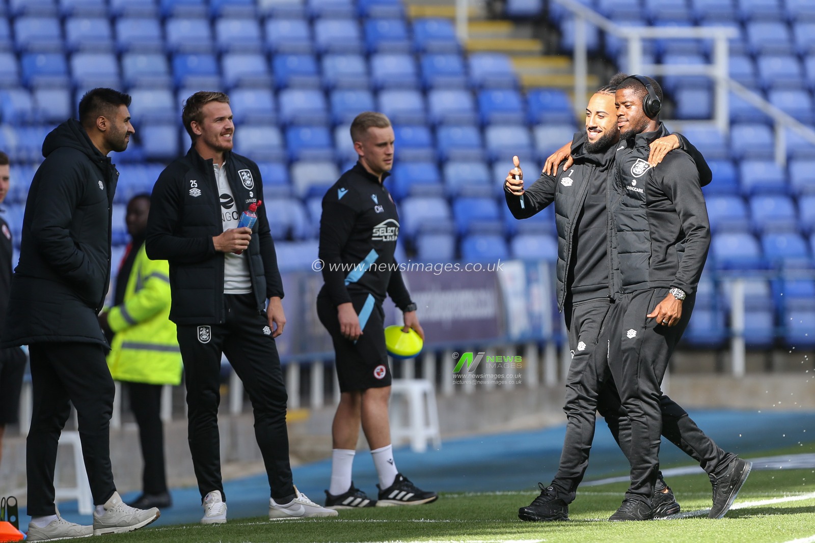 Sorba Thomas and Luke Mbete-Tabu #3 of Huddersfield Town all smiles on arrival during the Sky Bet Championship match Reading vs Huddersfield Town at Select Car Leasing Stadium, Reading, United Kingdom, 1st October 2022

(Photo by Arron Gent/News Images)