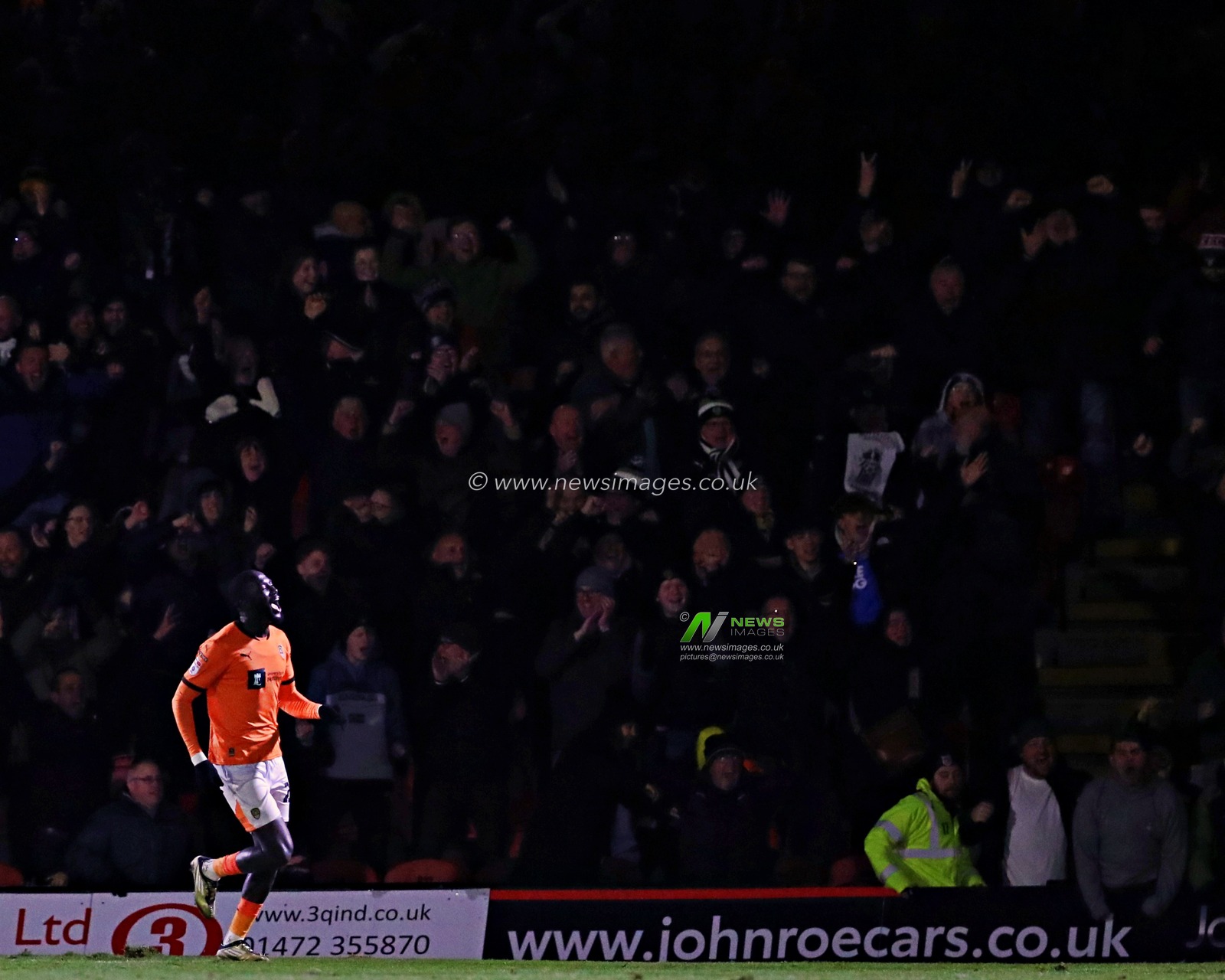 Alassana Jatta of Notts County celebrates their second goal scored by David McGoldrick of Notts County during the Sky Bet League 2 match Grimsby Town vs Notts County at Blundell Park, Cleethorpes, United Kingdom, 11th March 2025

(Photo by Sam Eaden/News Images)