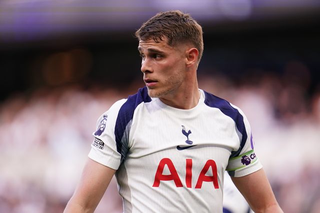Micky van de Ven of Tottenham Hotspur during the Premier League match Tottenham Hotspur vs Brighton & Hove Albion at Tottenham Hotspur Stadium, London, United Kingdom on 18 April 2026

(Photo by Harvey Murphy/News Images)