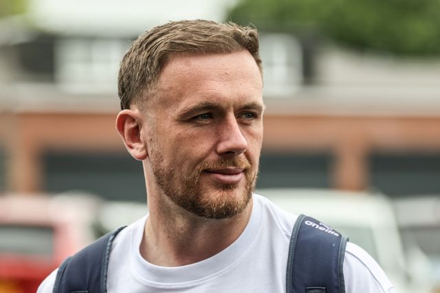 Ben Currie of Warrington Wolves arrives during the Betfred Super League Round 11 match Wakefield Trinity vs Warrington Wolves at DIY Kitchens Stadium, Wakefield, United Kingdom, 18th May 2025

(Photo by Alfie Cosgrove/News Images)
