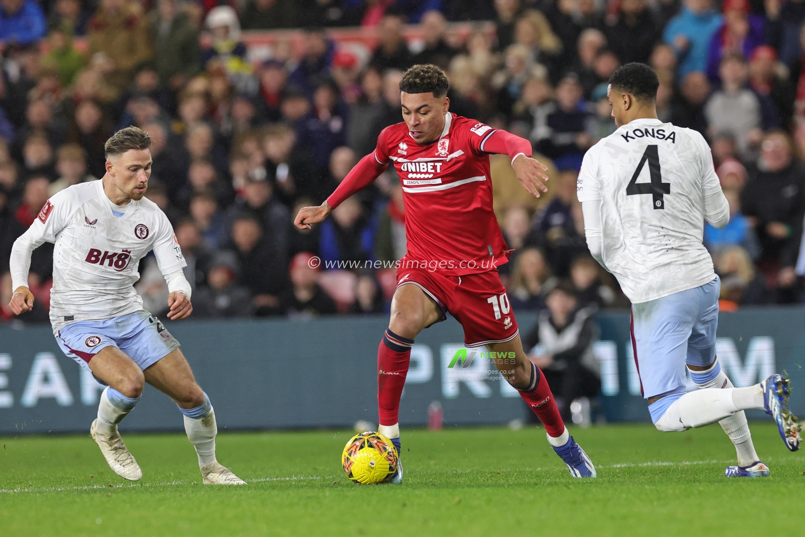 Morgan Rogers of Middlesbrough goes forward with the ball during the Emirates FA Cup Third Round match Middlesbrough vs Aston Villa at Riverside Stadium, Middlesbrough, United Kingdom, 6th January 2024

(Photo by Mark Cosgrove/News Images)