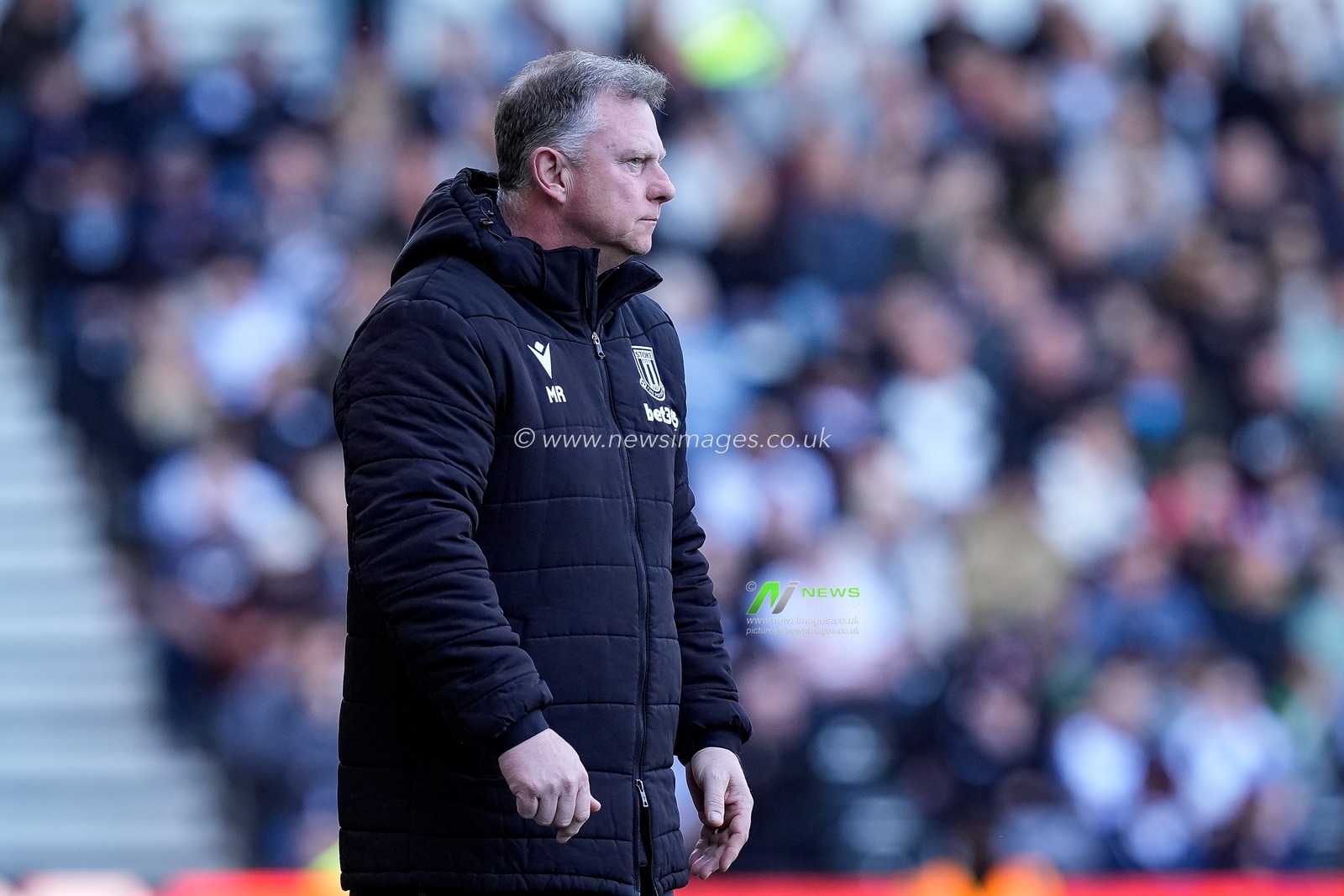 Mark Robins manager of Stoke City looks on during the Sky Bet Championship match Derby County vs Stoke City at Pride Park Stadium, Derby, United Kingdom on 06 April 2026

(Photo by Maynard Manyowa/News Images)