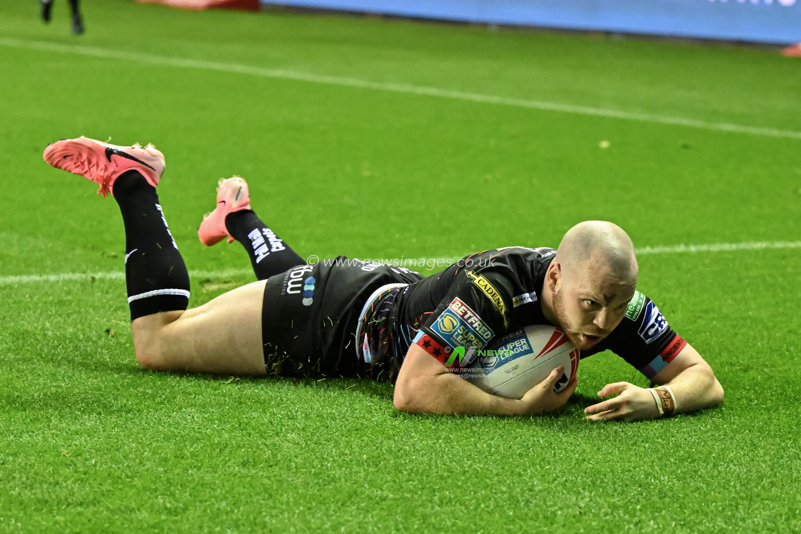 Liam Marshall of Wigan Warriors goes over for a try to make it 24-20 Wigan during the Betfred Super League Round 25 match Wigan Warriors vs Hull KR at The Brick Community Stadium, Wigan, United Kingdom, 6th September 2024

(Photo by Cody Froggatt/News Images)