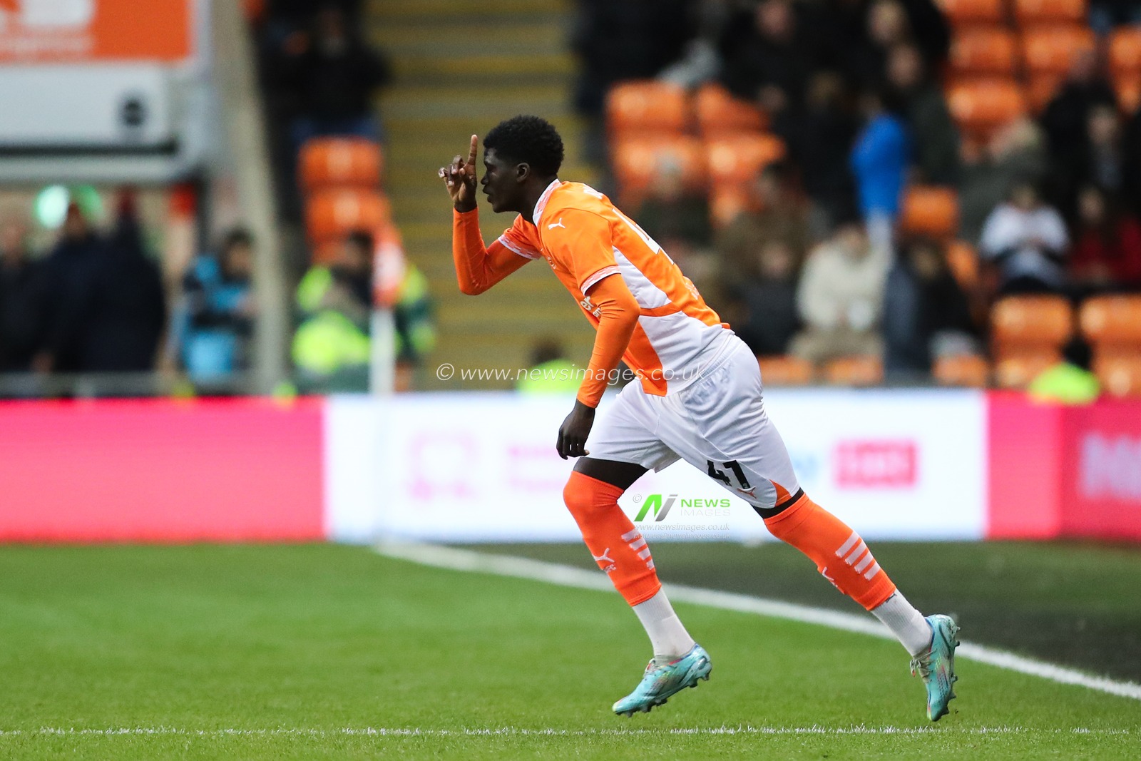 Terry Bondo of Blackpool enters the pitch during the Sky Bet League 1 match Blackpool vs Northampton Town at Bloomfield Road, Blackpool, United Kingdom, 16th November 2024

(Photo by Gareth Evans/News Images)