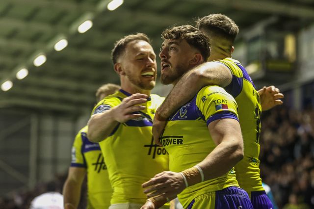 Matty Ashton of Warrington Wolves celebrates his try during the Betfred Super League Round 9 match Warrington Wolves vs St Helens at Halliwell Jones Stadium, Warrington, United Kingdom, 24th April 2025

(Photo by Alfie Cosgrove/News Images)