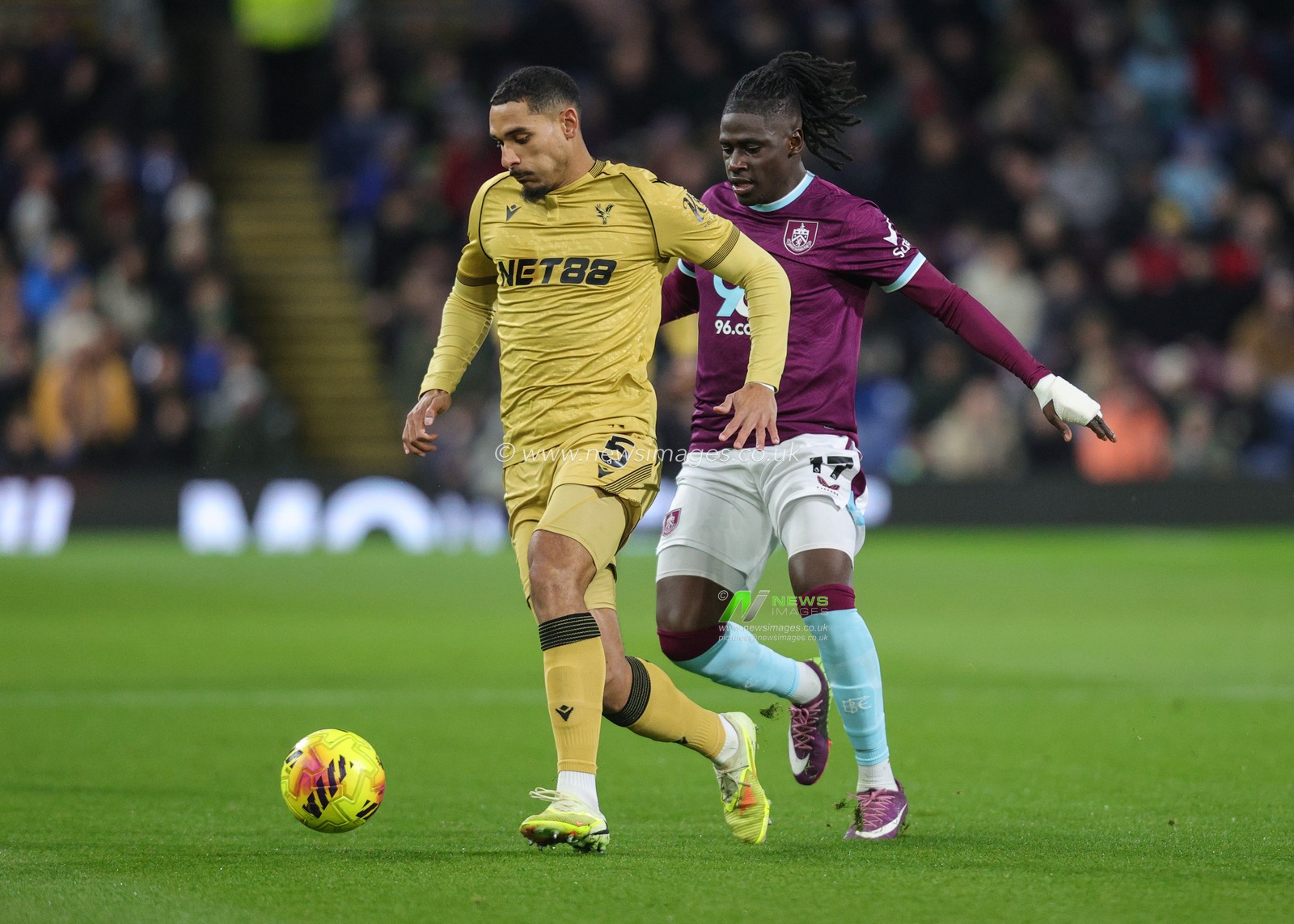 Maxence Lacroix of Crystal Palace in action during the Premier League match Burnley vs Crystal Palace at Turf Moor, Burnley, United Kingdom, 3rd December 2025

(Photo by Richard Bierton/News Images)

*** GER AUT SUI OUT ***