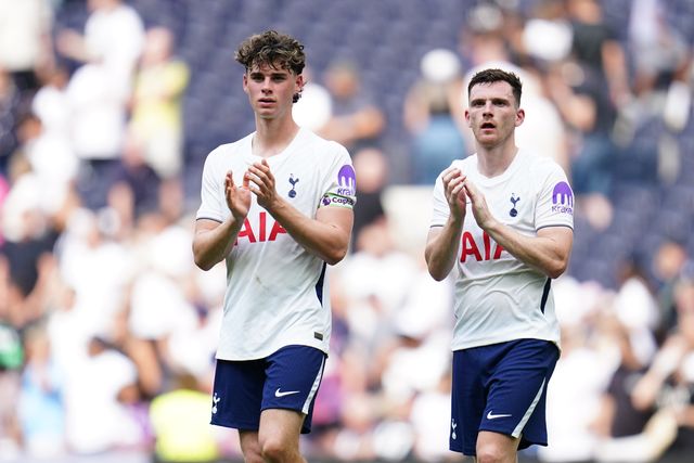 Archie Gray of Tottenham Hotspur and Andy Robertson of Tottenham Hotspur applaud home support at full time during the pre-season friendly match Tottenham Hotspur vs Hoffenheim at Tottenham Hotspur Stadium, London, United Kingdom on 15 August 2026

(Photo by Harvey Murphy/News Images)