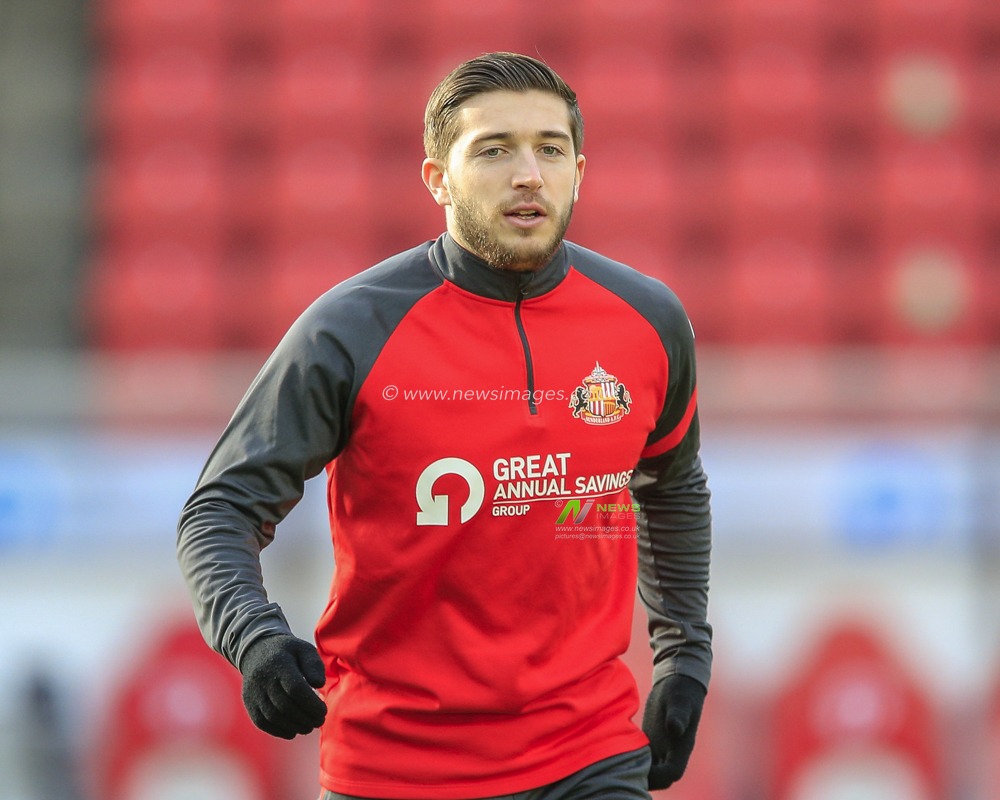 Lynden Gooch #11 of Sunderland during the pre-game warmup