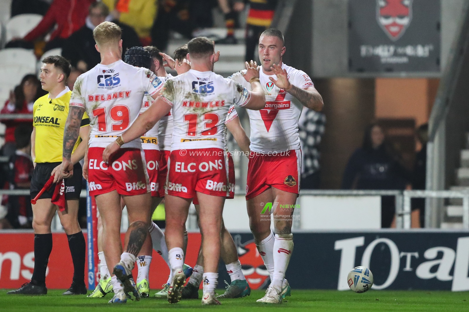 Curtis Sironen of St. Helens celebrates his try to make it 4-4 during the Betfred Super League Round 4 match St Helens vs Hull KR at Totally Wicked Stadium, St Helens, United Kingdom, 7th March 2025

(Photo by Gareth Evans/News Images)