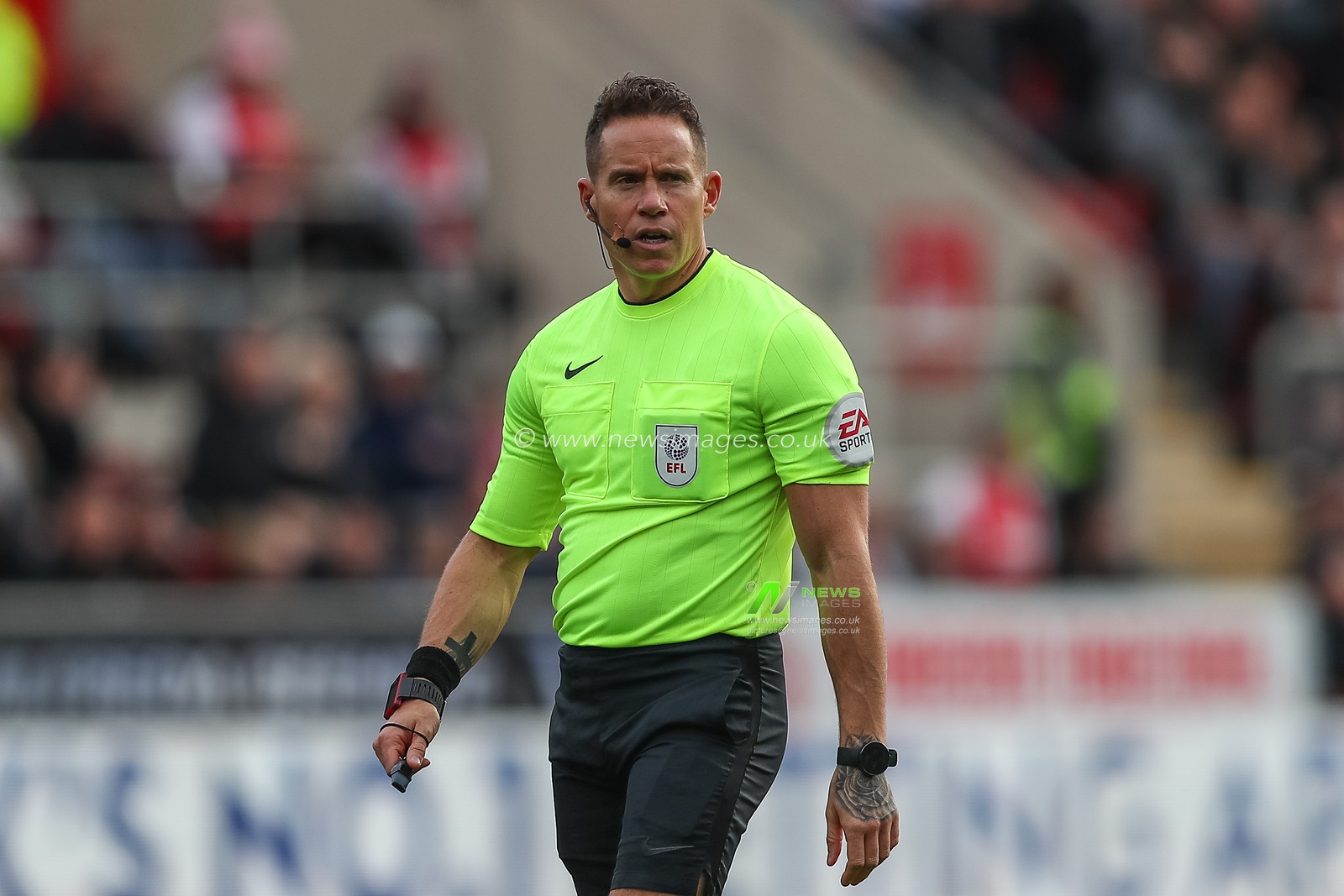 Referee Steve Martin during the Sky Bet Championship match Rotherham United vs Hull City at New York Stadium, Rotherham, United Kingdom, 22nd October 2022

(Photo by Gareth Evans/News Images)