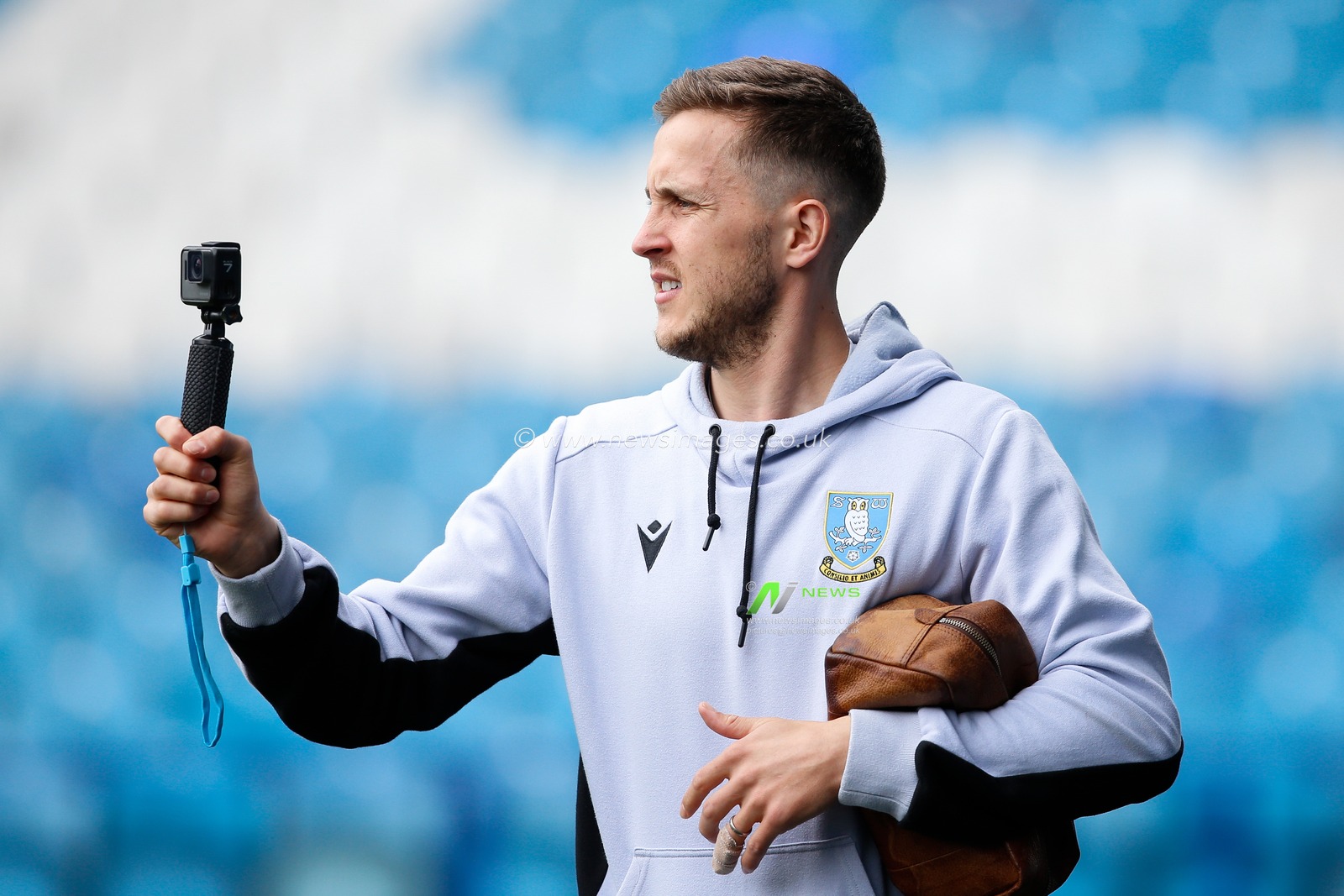 Will Vaulks #4 of Sheffield Wednesday films with a go pro before the Sky Bet League 1 match Sheffield Wednesday vs Exeter City at Hillsborough, Sheffield, United Kingdom, 22nd April 2023

(Photo by Ben Early/News Images)