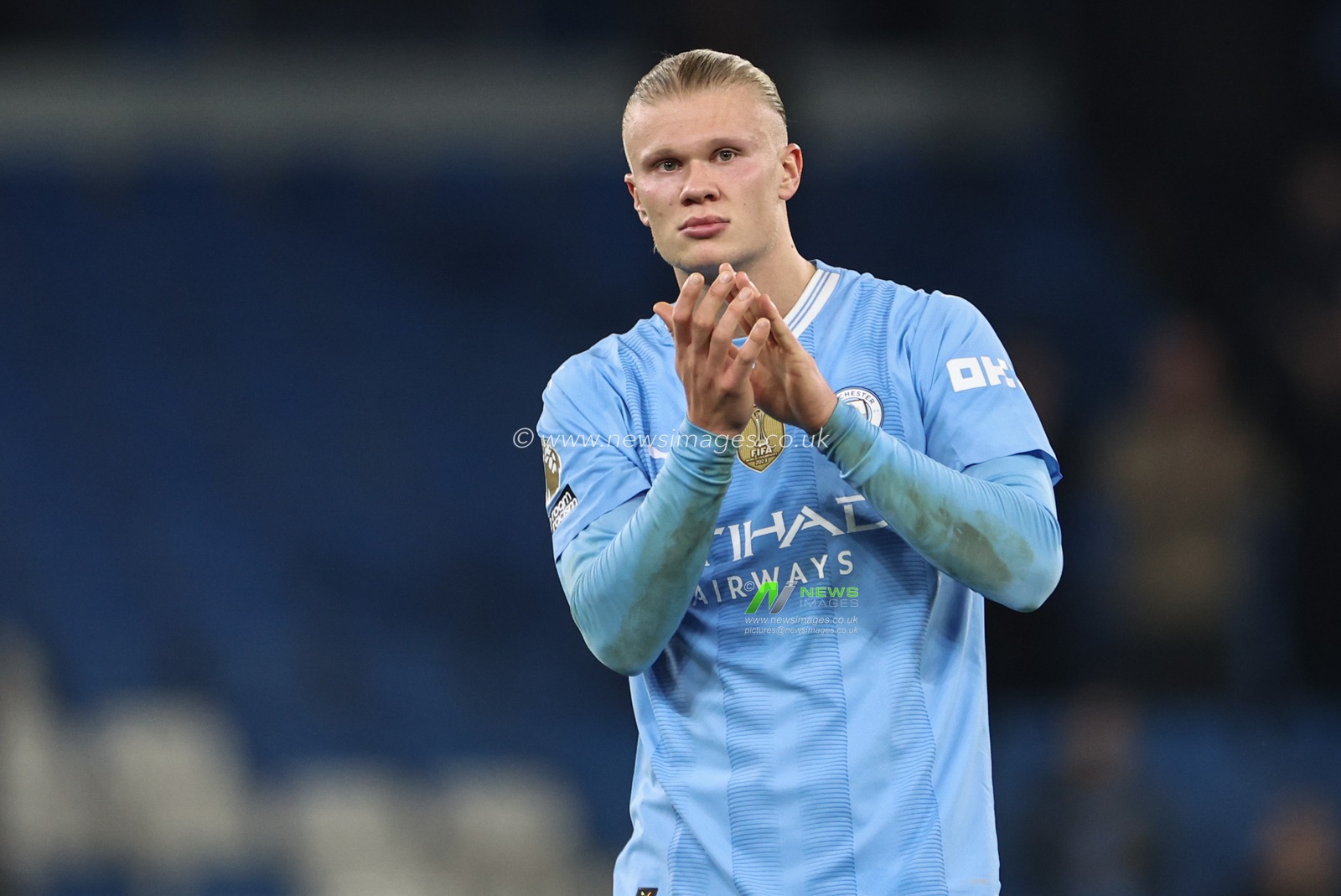 Erling Haaland of Manchester City applauds the home fans after Manchester City win 1-0 during the Premier League match Manchester City vs Brentford at Etihad Stadium, Manchester, United Kingdom, 20th February 2024

(Photo by Mark Cosgrove/News Images)