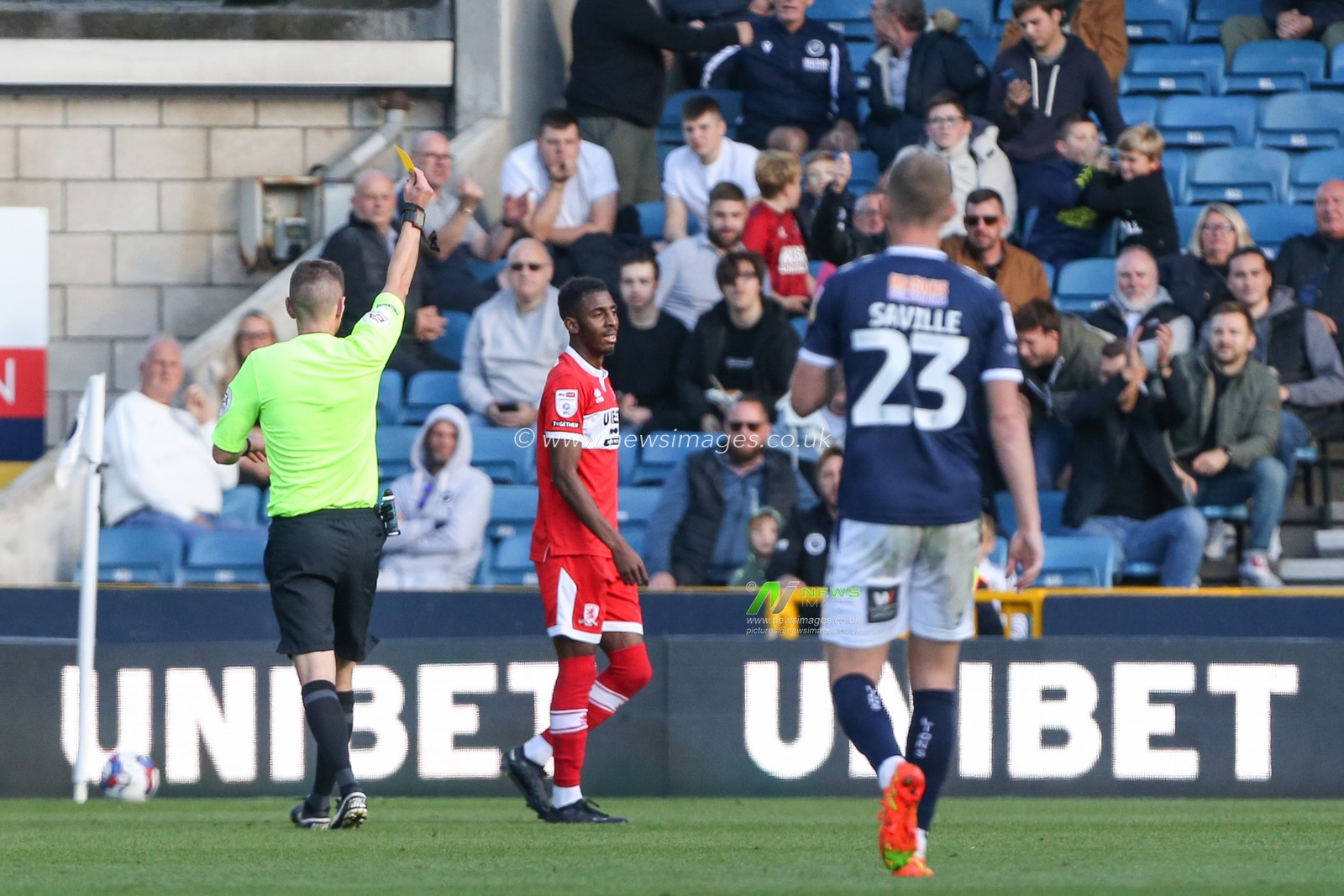 Isaiah Jones #2 of Middlesbrough is shown a yellow card during the Sky Bet Championship match Millwall vs Middlesbrough at The Den, London, United Kingdom, 8th October 2022

(Photo by Arron Gent/News Images)