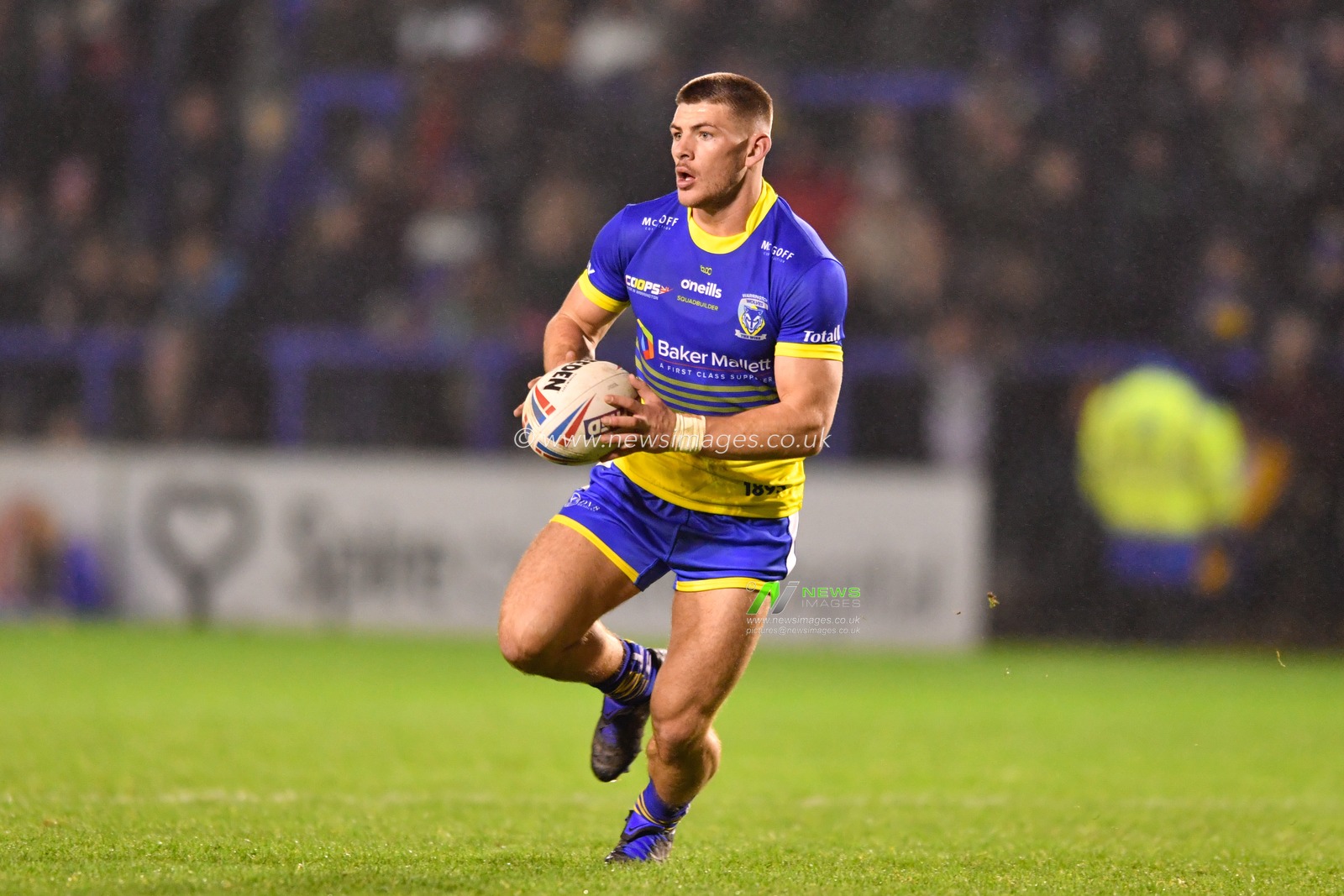 23rd January 2020, Halliwell Jones Stadium, Warrington, England; Rugby League Pre Season, Warrington Wolves v Salford Red Devils : Danny Walker (20) of Warrington Wolves with the ball in his hands