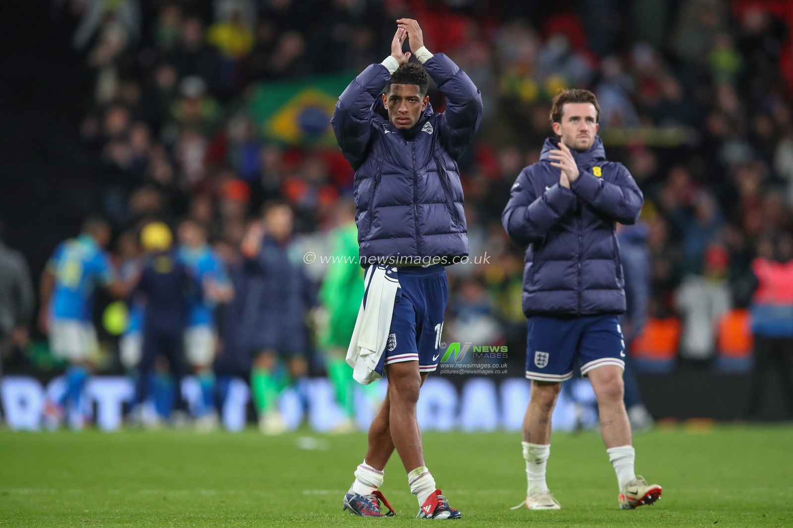 Jude Bellingham of England applauds the England fans after the game during the International Friendly match England vs Brazil at Wembley Stadium, London, United Kingdom, 23rd March 2024

(Photo by Gareth Evans/News Images)