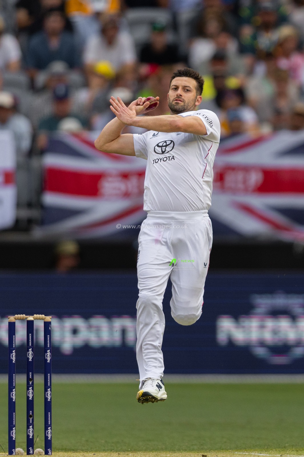 Mark Wood of England bowls during the NRMA Insurance Ashes First Test Day 2 Australia vs England at Optus Stadium, Perth, Australia, 22nd November 2025

(Photo by Santanu Banik/News Images)

*** GER AUT SUI OUT ***