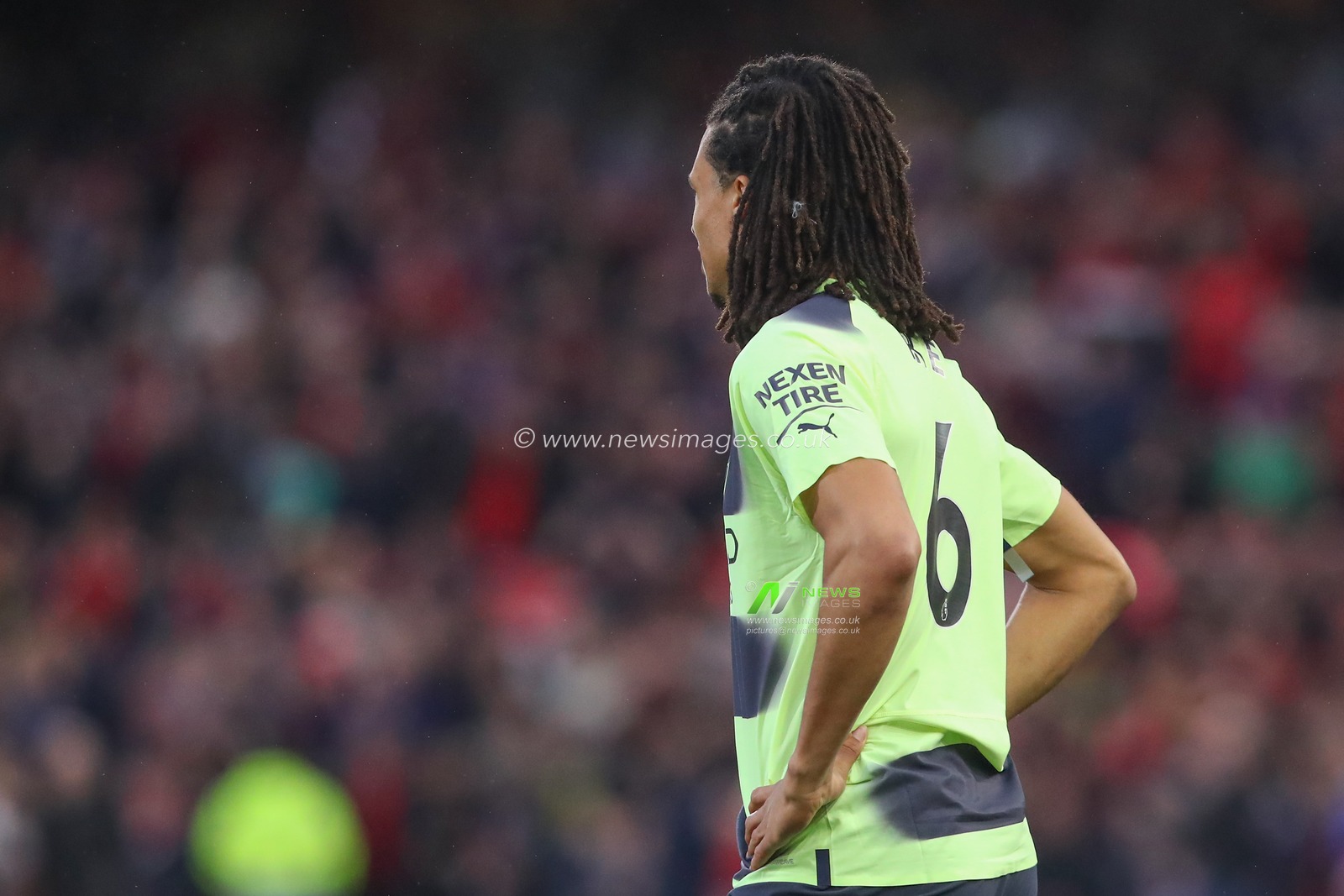 Nathan AkÃ© #6 of Manchester City looks dejected after the Premier League match Nottingham Forest vs Manchester City at City Ground, Nottingham, United Kingdom, 18th February 2023

(Photo by Gareth Evans/News Images)
