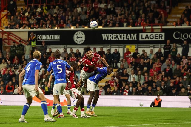 Kieffer Moore of Wrexham heads on goal during the Sky Bet Championship match Wrexham vs Birmingham City at The Racecourse Ground, Wrexham, United Kingdom on 28 August 2026

(Photo by Mark Cosgrove/News Images)