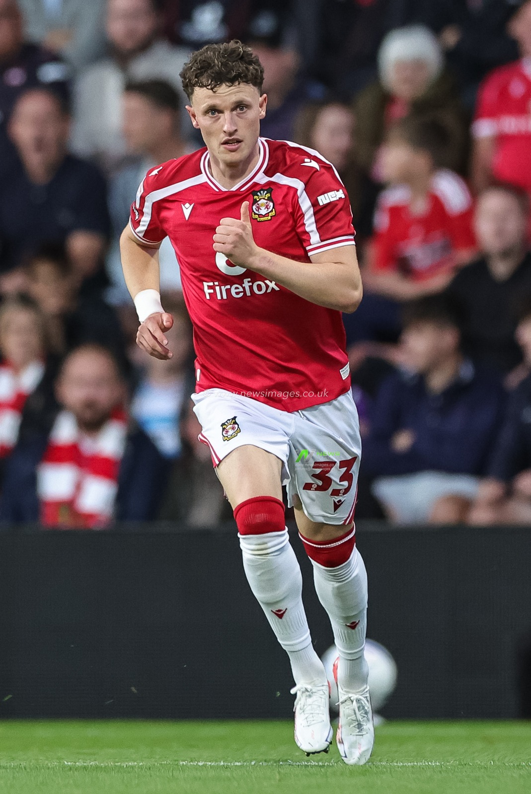 Nathan Broadhead of Wrexham during the Sky Bet Championship match Wrexham vs Birmingham City at The Racecourse Ground, Wrexham, United Kingdom on 28 August 2026

(Photo by Mark Cosgrove/News Images)