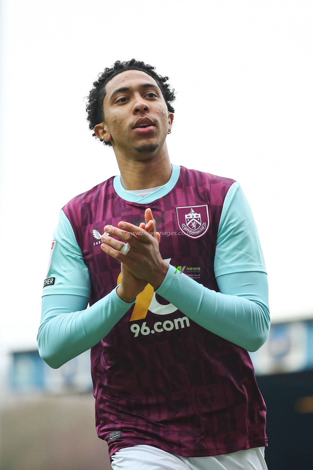Bashir Humphreys of Burnley clapping away fans during the Sky Bet Championship match Blackburn Rovers vs Burnley at Ewood Park, Blackburn, United Kingdom, 4th January 2025

(Photo by Jorge Horsted/News Images)