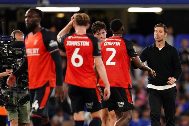 Xabi Alonso manager of Chelsea shakes hands with Luton Town players at full time during the Carabao Cup round 2 match Chelsea vs Luton Town at Stamford Bridge, London, United Kingdom on 27 August 2026

(Photo by Harvey Murphy/News Images)