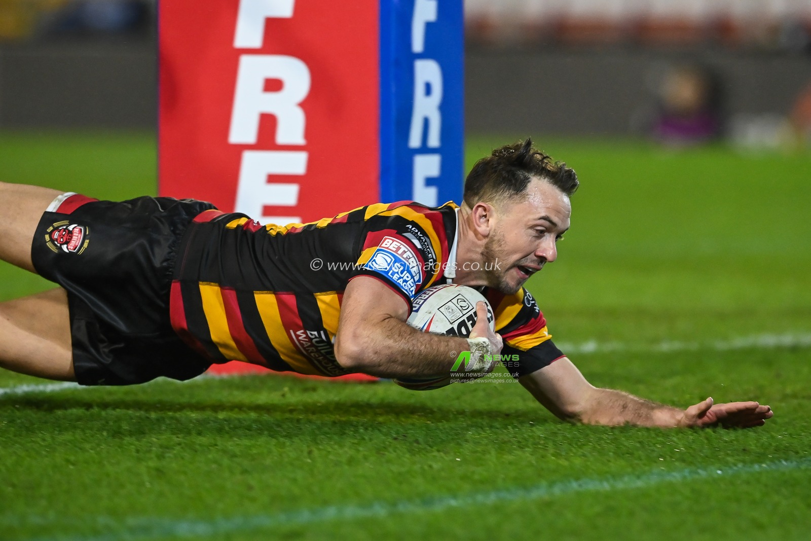 Ryan Brierley #1 of Salford Red Devils goes over for a try during the Betfred Super League Round 1 match Leigh Leopards vs Salford Red Devils at Leigh Sports Village, Leigh, United Kingdom, 17th February 2023

(Photo by Craig Thomas/News Images)