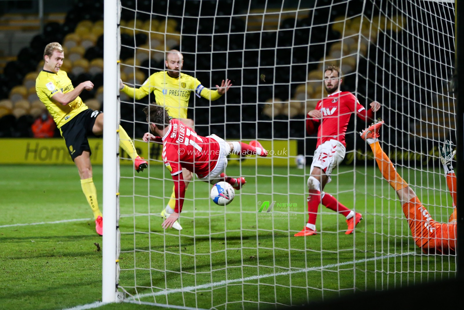 GOAL Sam Hughes #37 of Burton Albion scores a goal