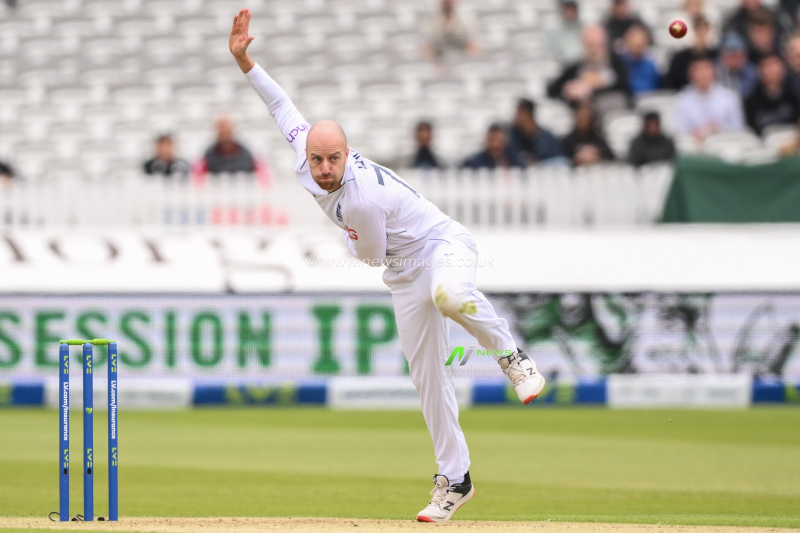 Jack Leach of England bowls during the LV= Insurance day one Test match England vs Ireland at Lords, London, United Kingdom, 1st June 2023

(Photo by Craig Thomas/News Images)