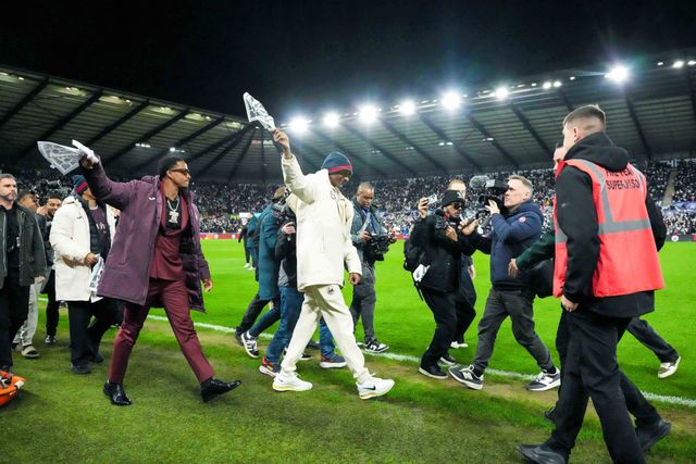 Snoop Dogg leads the crowd in a pre-match towel twirl during the Sky Bet Championship match Swansea City vs Preston North End at Swansea.com Stadium, Swansea, United Kingdom on 24 February 2026

(Photo by Andrew Lewis/News Images)