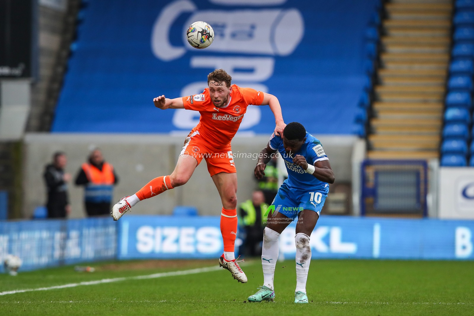 Matthew Pennington of Blackpool wins the header against Ephron Mason-Clark of Peterborough United during the Sky Bet League 1 match Peterborough United vs Blackpool at Weston Homes Stadium, Peterborough, United Kingdom, 17th February 2024

(Photo by Gareth Evans/News Images)