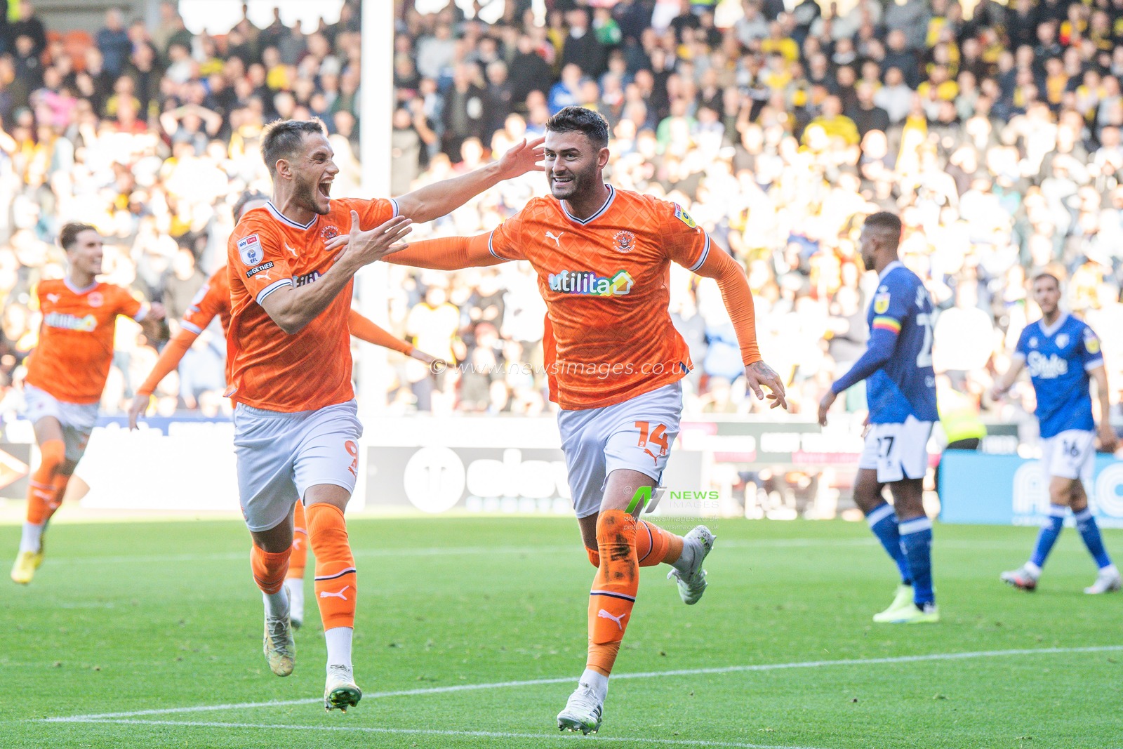 Gary Madine #14 of Blackpool celebrates his goal to make it 1-0 during the Sky Bet Championship match Blackpool vs Watford at Bloomfield Road, Blackpool, United Kingdom, 8th October 2022

(Photo by Craig Thomas/News Images)