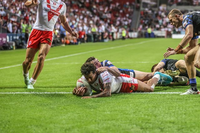 Tristan Sailor of St. Helens goes over for a try during the Betfred Super League round 15 match St Helens vs Leeds Rhinos at Totally Wicked Stadium, St Helens, United Kingdom, 20th June 2025

(Photo by Alfie Cosgrove/News Images)