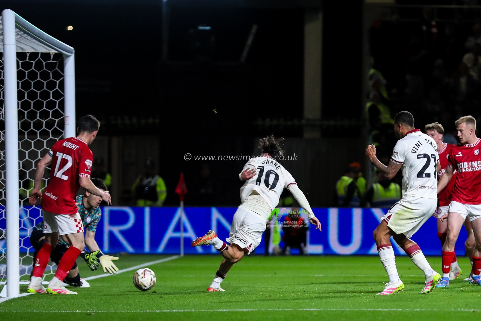 Callum O'Hare of Sheffield United scores a goal to make it 0-3 during the Sky Bet Championship Playoff Semi-final match Bristol City vs Sheffield United at Ashton Gate, Bristol, United Kingdom, 8th May 2025

(Photo by Gareth Evans/News Images)