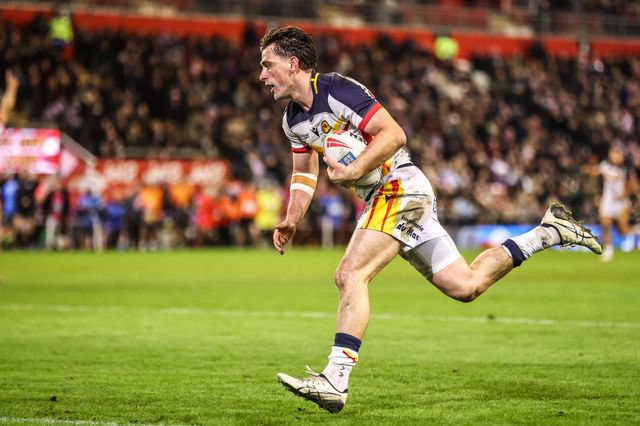 Lewis Dodd of Catalans Dragons goes over for a try during the Betfred Super League match Leigh Leopards vs Catalans Dragons at Leigh Sports Village, Leigh, United Kingdom on 06 March 2026

(Photo by Alfie Cosgrove/News Images)