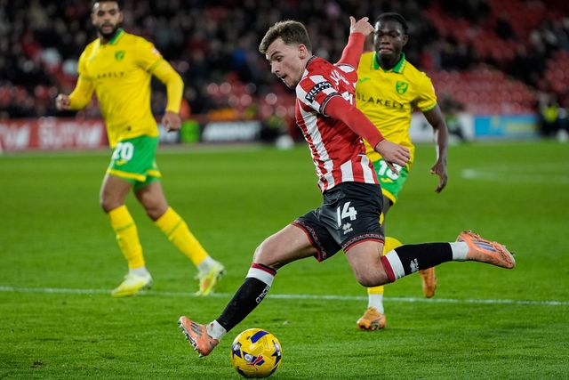 Harrison Burrows of Sheffield United  shoots on goal during the Sky Bet Championship match Sheffield United vs Norwich City at Bramall Lane, Sheffield, United Kingdom, 9th December 2025

(Photo by Maynard Manyowa/News Images)

*** GER AUT SUI OUT ***