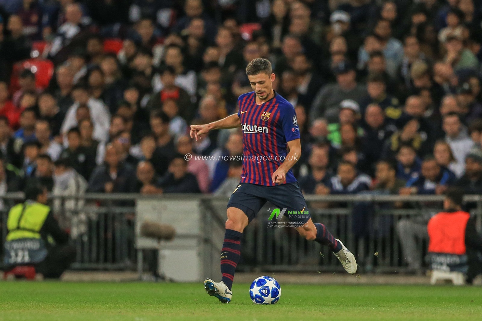 3rd October 2018, Wembley Stadium, London, England; UEFA Champions League, Tottenham v Barcelona ; Clement Lenglet (15) of Barcelona with the ball 

Credit: Mark Cosgrove/News Images