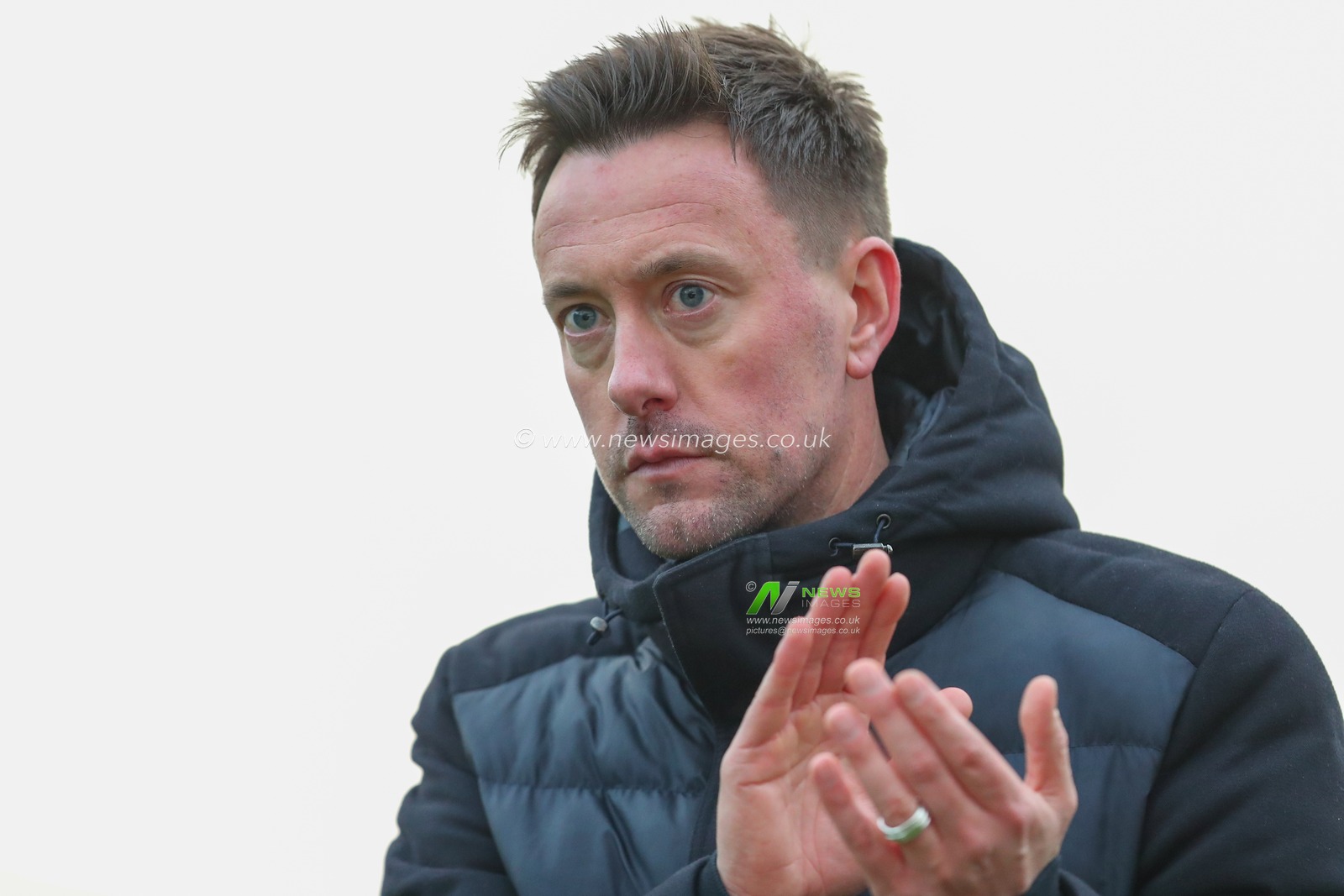 Ian Burchnall manager of Forest Green Rovers applauds the home fans after the Sky Bet League 1 match Forest Green Rovers vs Cambridge United at The New Lawn, Nailsworth, United Kingdom, 3rd December 2022

(Photo by Gareth Evans/News Images)