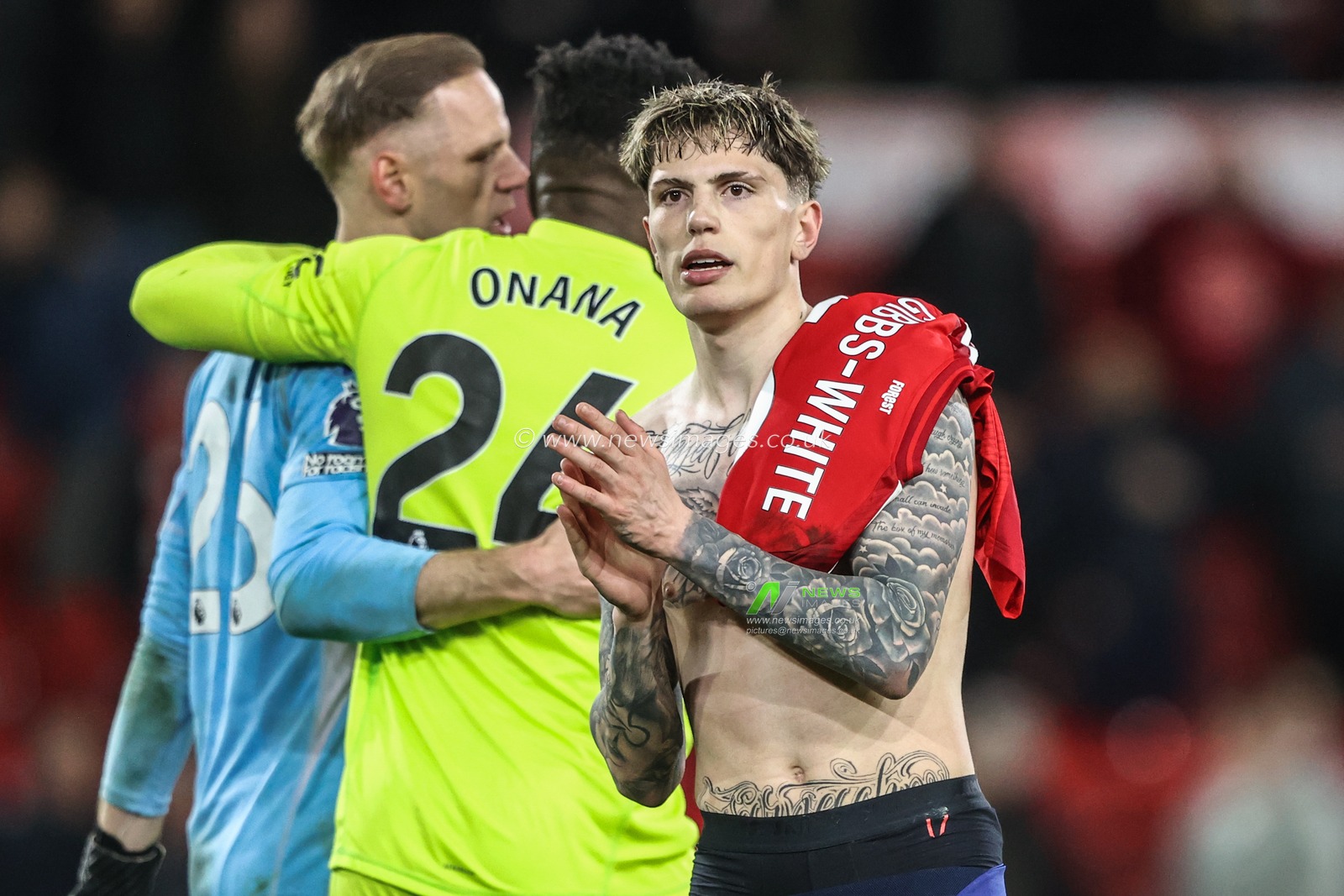 Alejandro Garnacho of Manchester United applauds the fans after the game during the Premier League match Nottingham Forest vs Manchester United at City Ground, Nottingham, United Kingdom, 1st April 2025

(Photo by Alfie Cosgrove/News Images)
